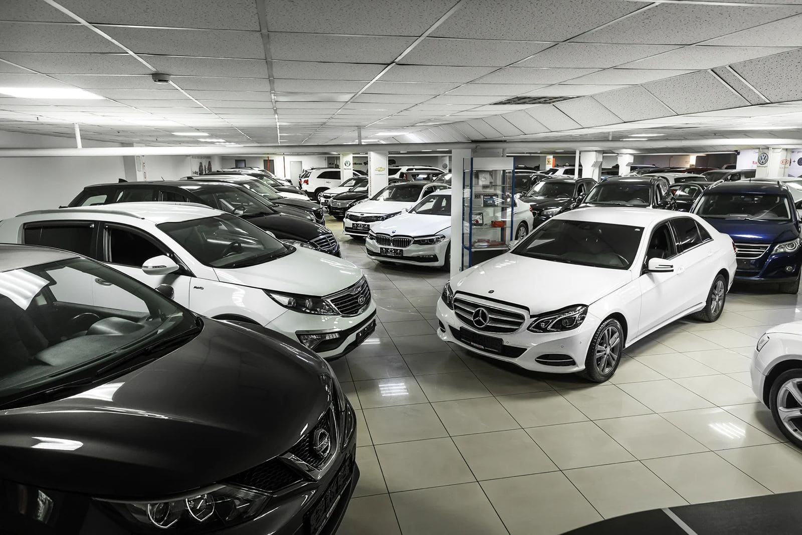 Фото автосалона АвтоЛидер 3